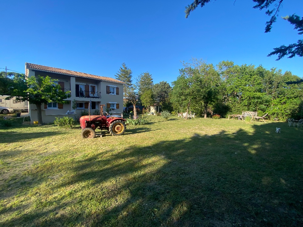 Aire camping-car � Saint-Martin-de-Valgalgues (30520) - Photo 5